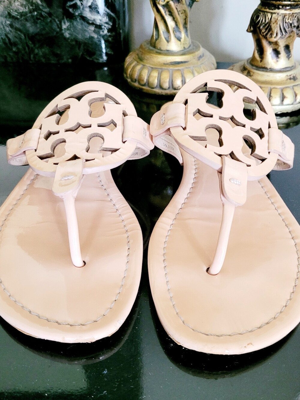 Tory Burch Miller Patent Leather Thong Sandals in MakeUp/Nude US 9 - Picture 4 of 16